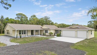 5325 Country Ln in Merritt Island, FL - Building Photo - Building Photo