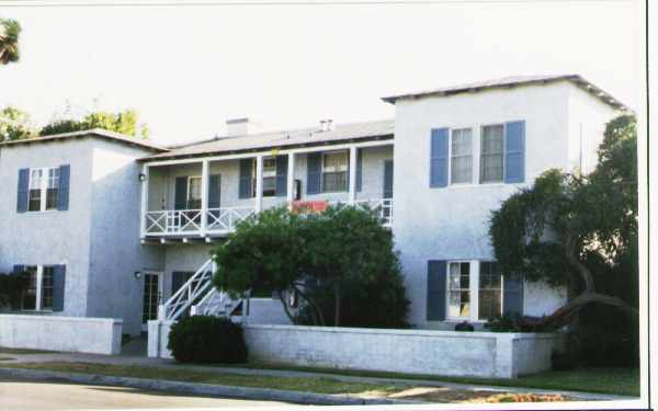 700 7th St in Coronado, CA - Foto de edificio - Building Photo