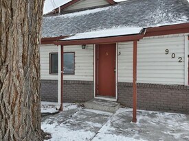 902 S 30th St in Billings, MT - Building Photo