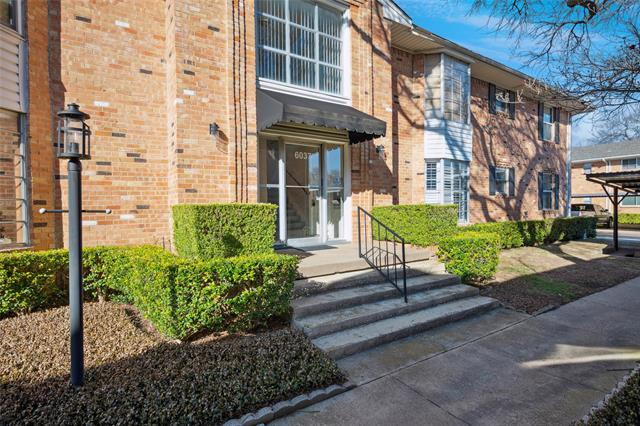 6037 Sandhurst Ln in Dallas, TX - Building Photo