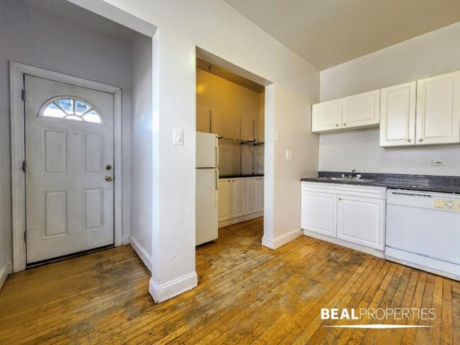 property at 1317.5 Oak Ave