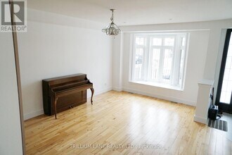 107 Cadorna Ave in Toronto, ON - Building Photo - Building Photo