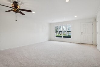 37 Weatherby Ln in Central Islip, NY - Building Photo - Building Photo