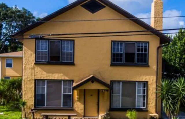 310 Charles St-Unit -Unit 4 in Port Orange, FL - Foto de edificio