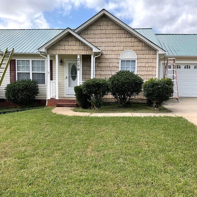 2176 Samanthas Wells Ln in Newton, NC - Building Photo - Building Photo