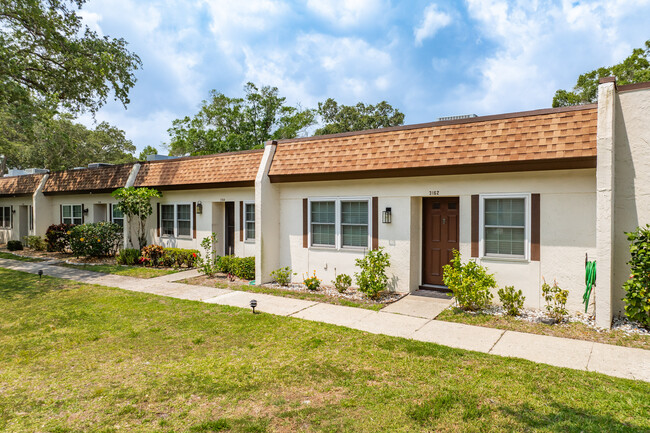 Mission Grove in Palm Harbor, FL - Foto de edificio - Building Photo