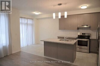 1475 Blackmore St in Innisfil, ON - Building Photo - Building Photo