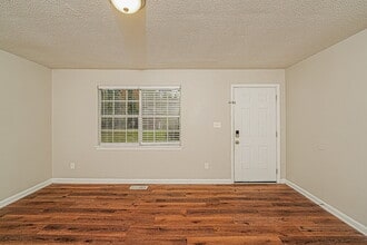 1684 Brewster Rd in Birmingham, AL - Building Photo - Building Photo