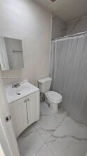 208 Avondale Dr in Pompano Beach, FL - Building Photo - Building Photo