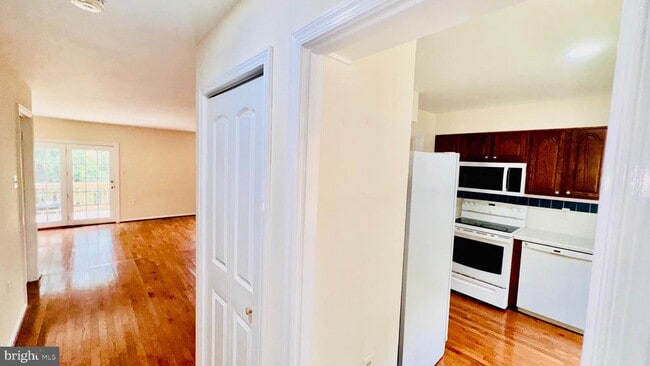 12806 Lockleven Ln in Woodbridge, VA - Building Photo - Building Photo