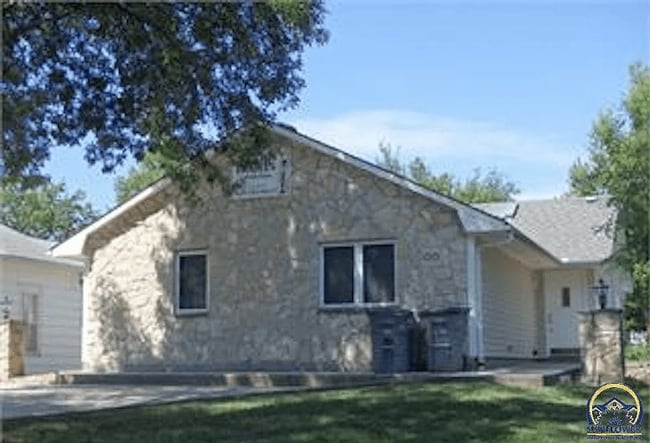 property at 1015 Sylvan St