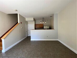 143 S 4Th St-Unit -14 in Easton, PA - Building Photo - Building Photo