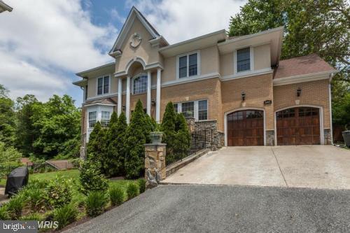 6409 Macarthur Blvd in Bethesda, MD - Foto de edificio - Building Photo