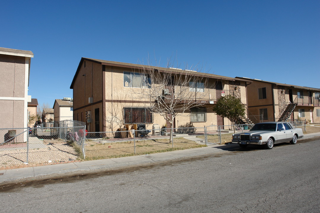 Puebla Estates in Las Vegas, NV - Building Photo