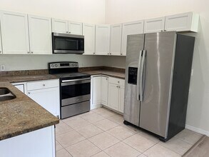 37215 Grassy Hill Ln in Dade City, FL - Foto de edificio - Building Photo