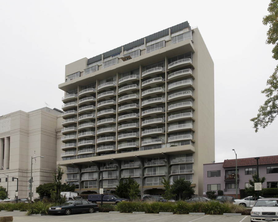 Lakeside Regency Plaza in Oakland, CA - Foto de edificio