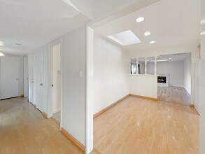 20101 Pacifica Dr in Cupertino, CA - Building Photo - Building Photo