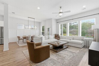 823 Hazy Hills Loop in Dripping Springs, TX - Building Photo - Building Photo