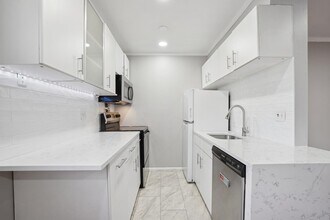 56 68th St in Guttenberg, NJ - Building Photo - Building Photo