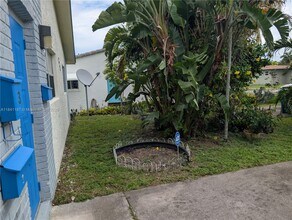 274 SW 9th St in Dania Beach, FL - Building Photo - Building Photo