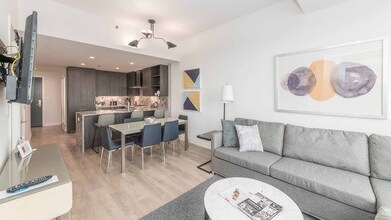 749 N Hudson Ave in Chicago, IL - Building Photo - Building Photo