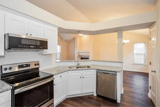 5744 Heron Point Pl SW in Concord, NC - Foto de edificio - Building Photo