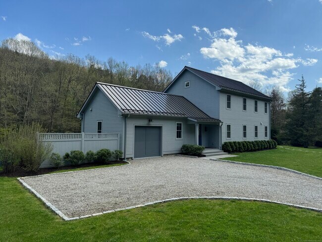 126 River Rd in Washington, CT - Building Photo - Building Photo