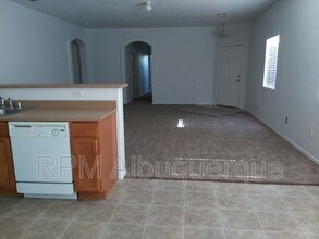 1015 Maroa St NW in Albuquerque, NM - Building Photo - Building Photo