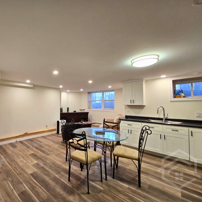 15 Elgin St E in Norwich, ON - Building Photo - Building Photo