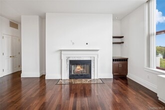 1 Scarsdale Rd in Eastchester, NY - Building Photo - Building Photo