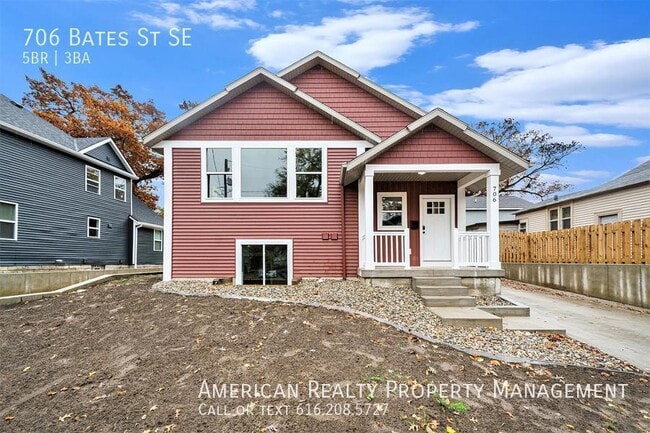 property at 706 Bates St SE