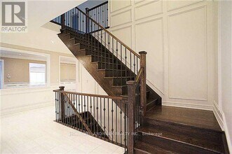 39 Briarfield Ave in East Gwillimbury, ON - Building Photo - Building Photo