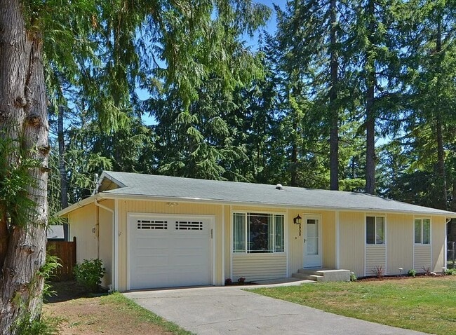 property at 3930 Brook Ln NW