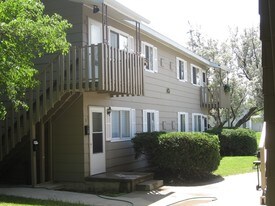 200-204 Clairmont Ct Apartments