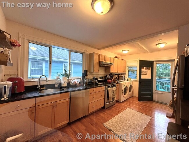 17 Milton St, Unit #2