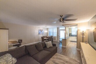 109 Paradise Harbour Blvd in North Palm Beach, FL - Building Photo - Building Photo