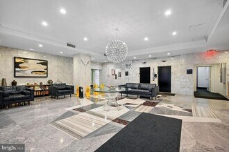 730 24th St NW in Washington, DC - Foto de edificio - Building Photo