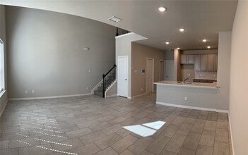 2400 Greystone Dr in Denton, TX - Building Photo - Building Photo