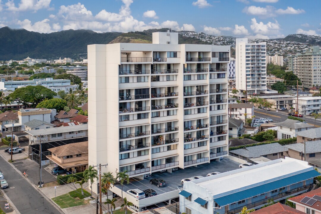 The Hausten in Honolulu, HI - Building Photo