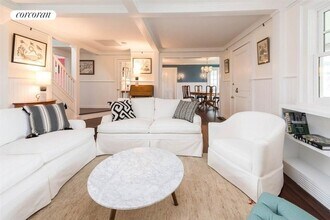 368 Bluff Rd in Amagansett, NY - Building Photo - Building Photo