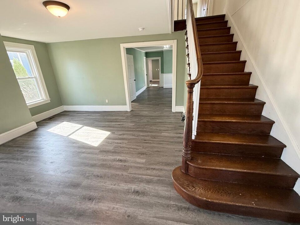 305 Central Ave in Ridgely, MD - Building Photo