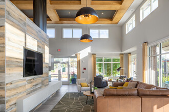 Sugarloaf Grove in Lawrenceville, GA - Foto de edificio - Interior Photo