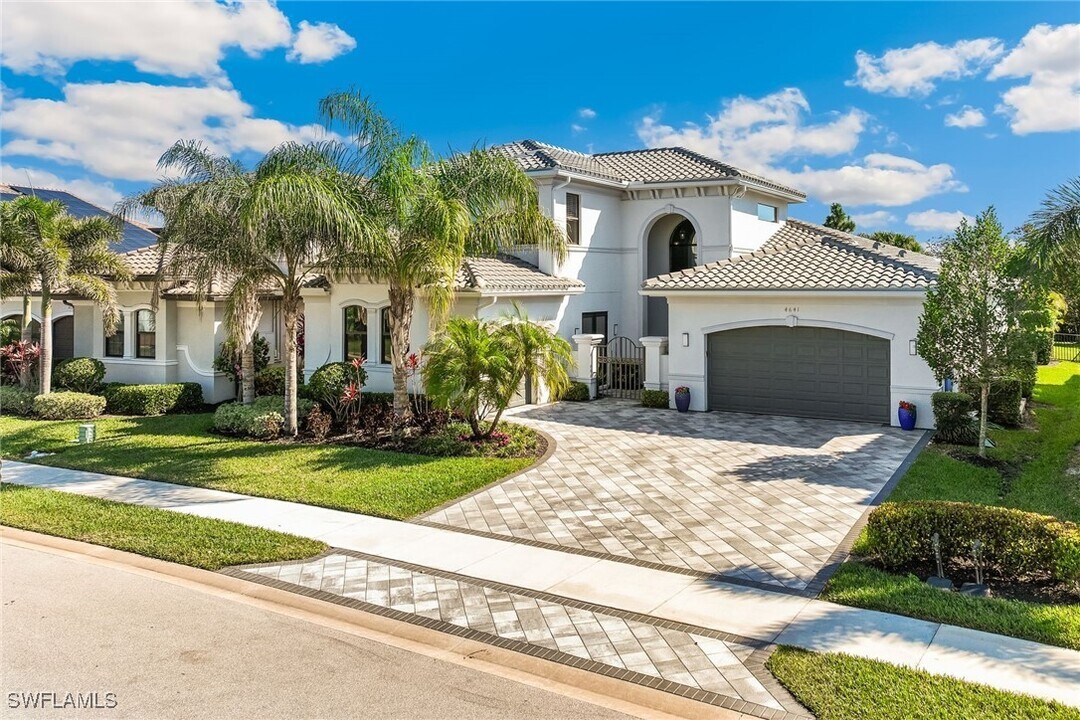 4641 Azalea Dr in Naples, FL - Building Photo