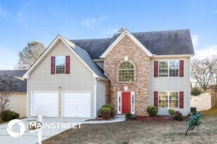 250 Shadowbrooke Dr in Loganville, GA - Building Photo