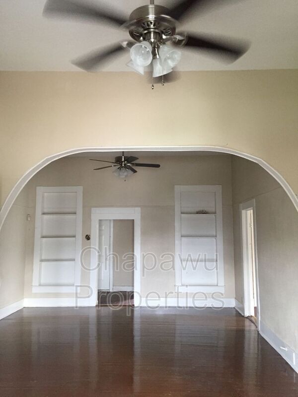 1018 N Olive St in San Antonio, TX - Building Photo - Building Photo