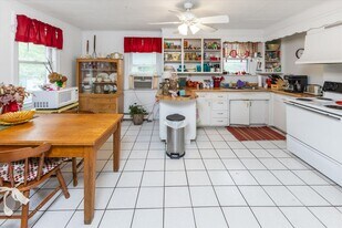 547 W Main St in Danville, IN - Building Photo