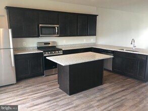 145 Jewel Box Dr in Stephenson, VA - Building Photo - Building Photo