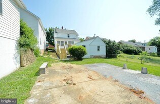 31 W Whitlock Ave in Winchester, VA - Building Photo