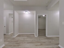 2011 Marlberry Ln in Houston, TX - Building Photo