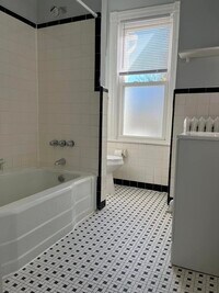 530 N Broad St, Unit Apt. B photo'